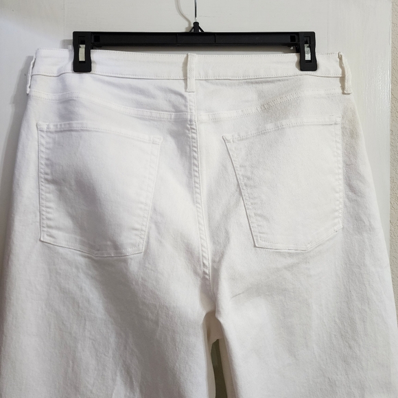 NWT Old Navy High Rise Wow Wide Leg White Jeans Size 18 Women’s Denim - Picture 7 of 16